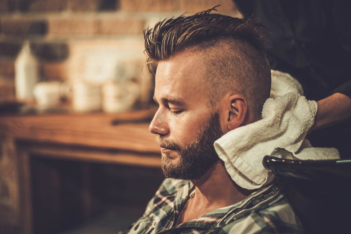 Postazione barber shop presso Tagliati X il Successo Perugia
