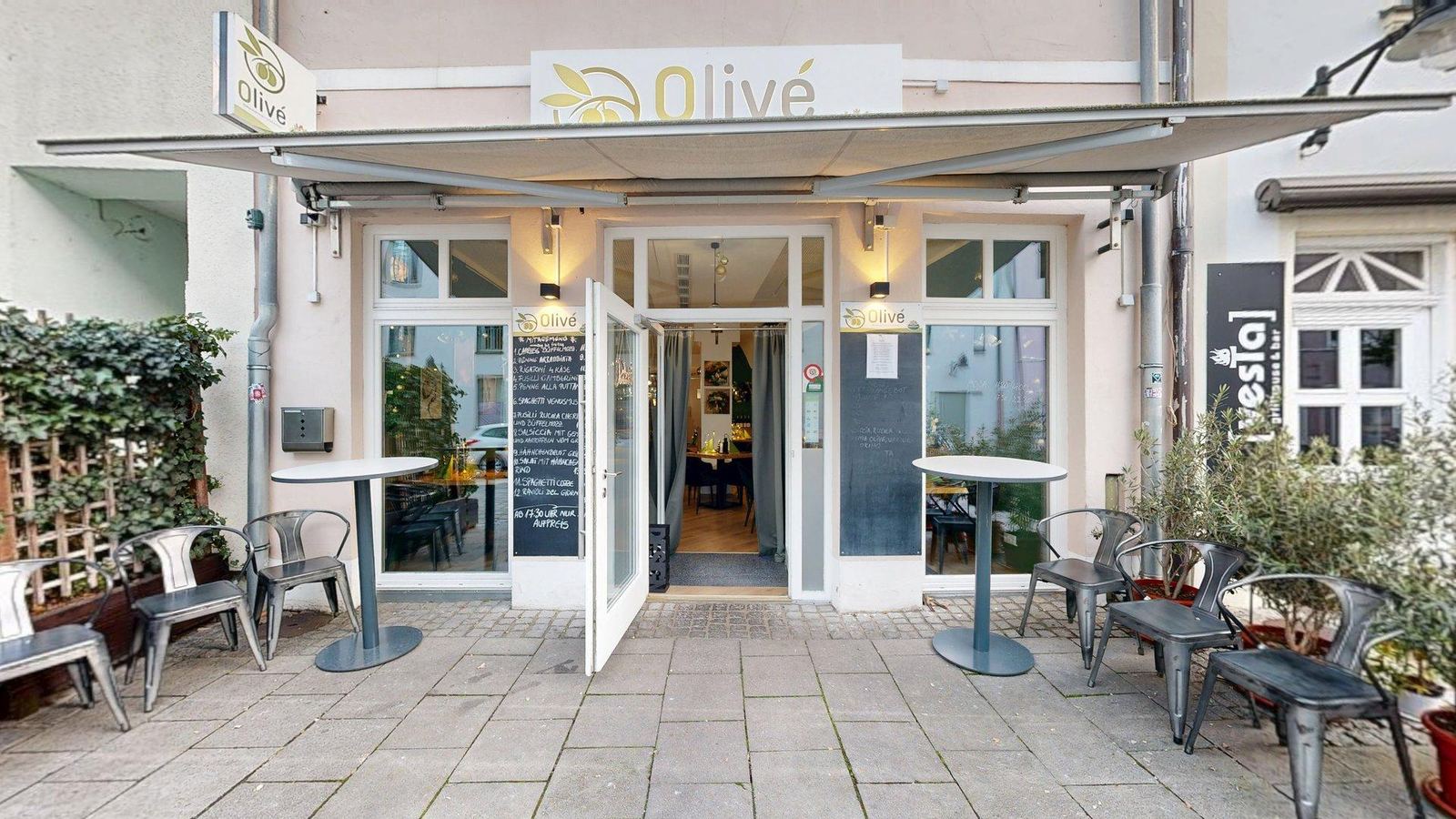 Interno del Restaurant Olivé a Ingolstadt