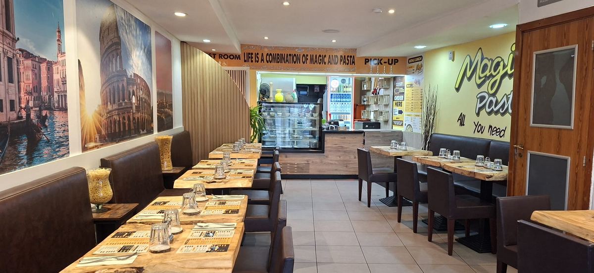 Interno del ristorante Magic Pasta a Tubize