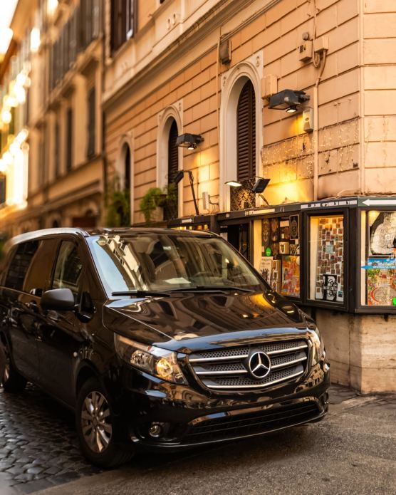 Tour esclusivo a Roma con Automotive Luxury Rome