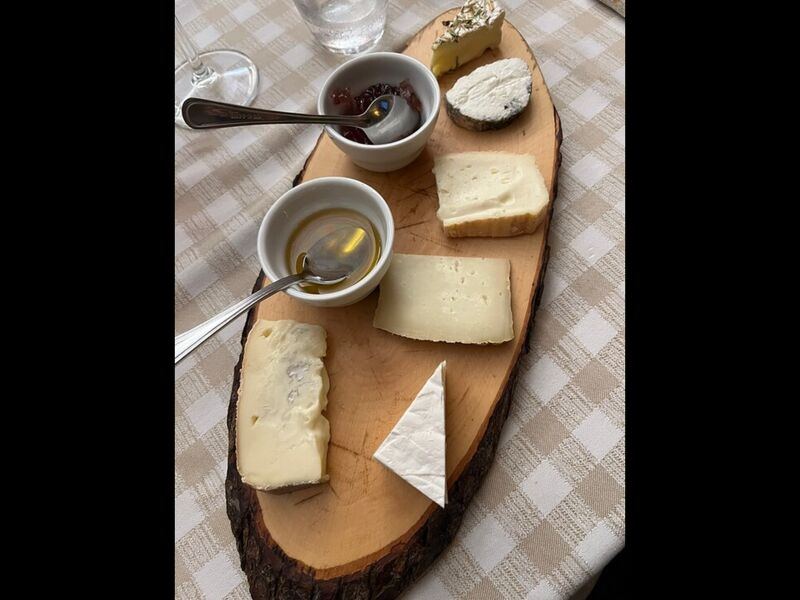 Sala interna dell'Osteria Moffelona a Gragnano Trebbiense