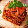 Parmigiana di melanzane servita da A Tavola con l'Italia