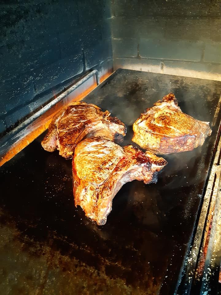 Costata alla griglia servita all'Agriturismo Del Battista