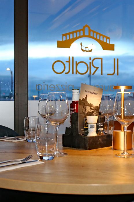 Ambiente elegante del ristorante Il Rialto