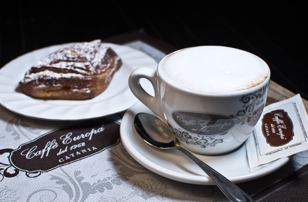 Il locale storico del Caffè Europa dal 1962