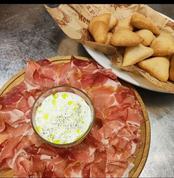 Ristorante Pizzeria All'Angolo