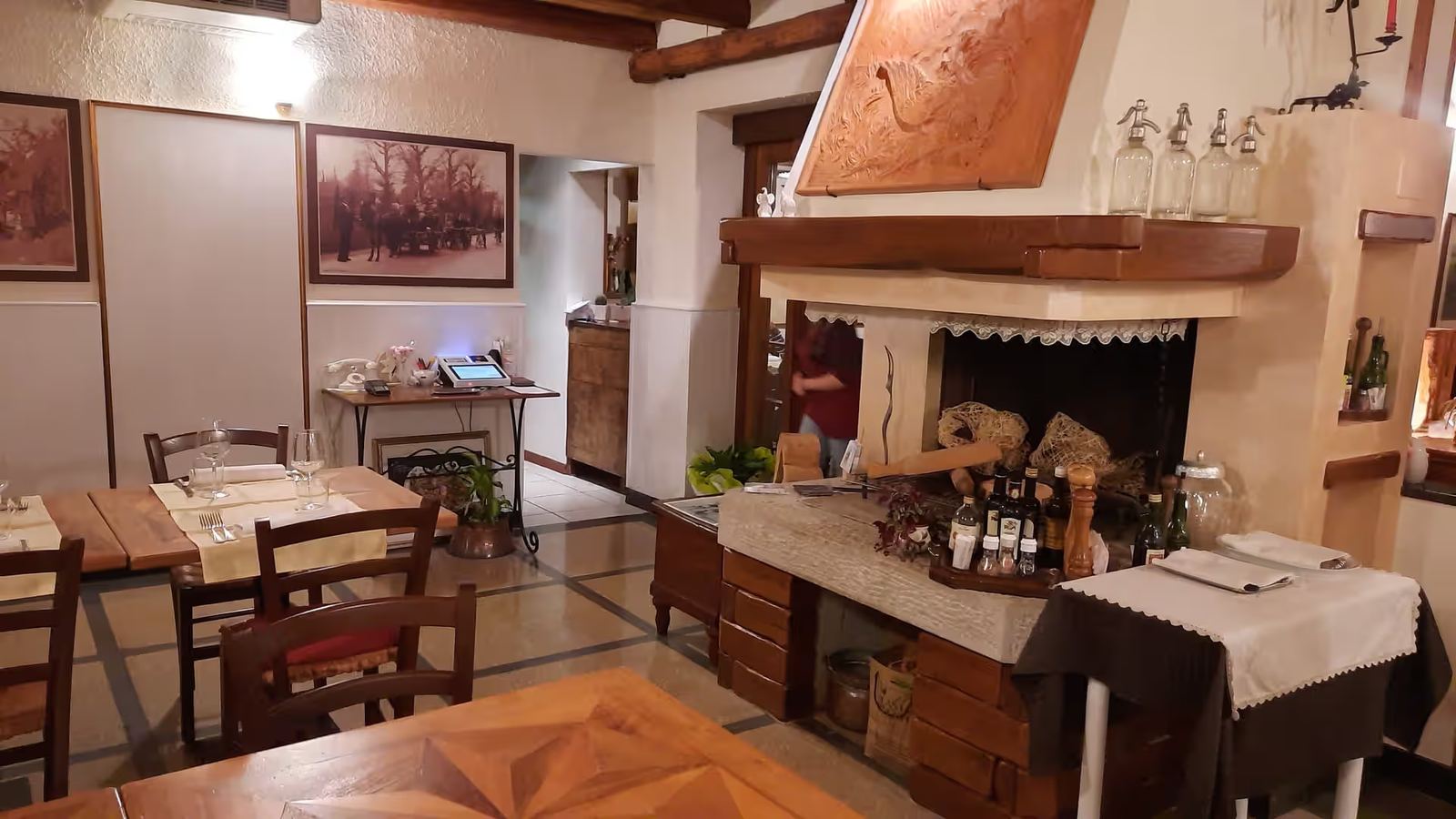 Esterno della Trattoria Dal Diaul e l'Aghesante