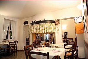 Interno della Trattoria Dal Diaul e l'Aghesante