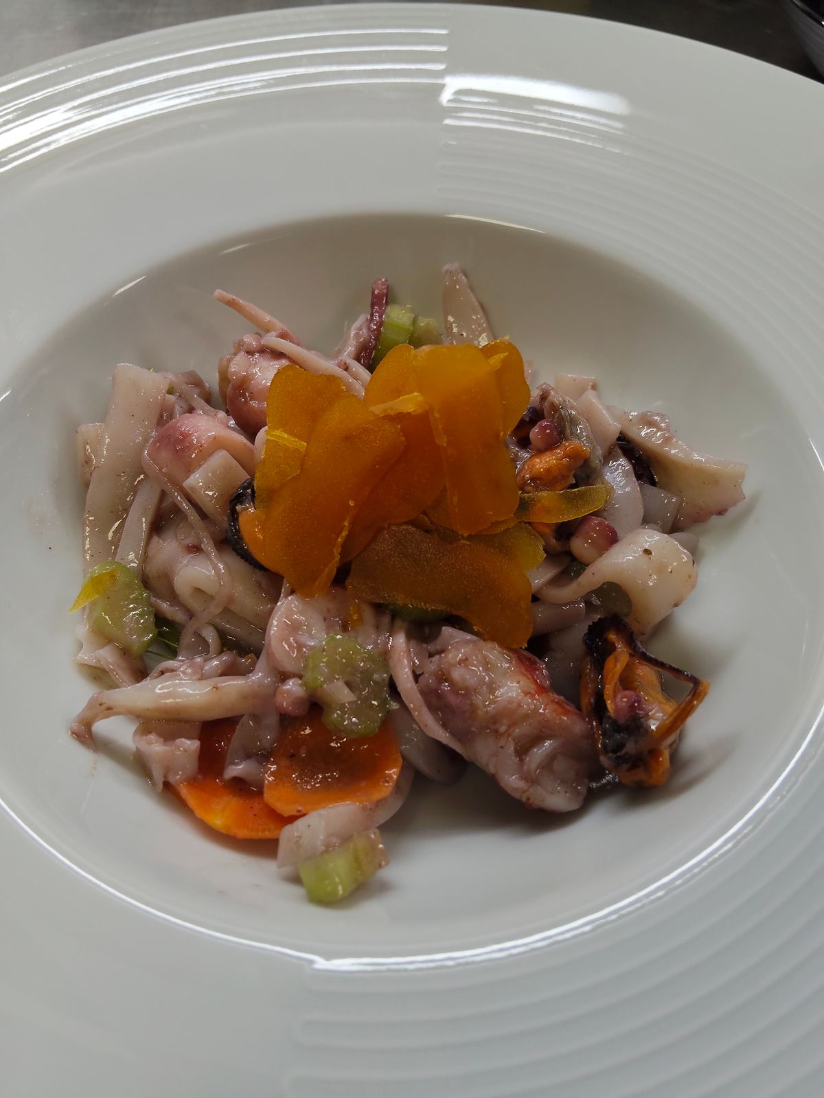 Specialità di pesce fresco servita da Domo Mea