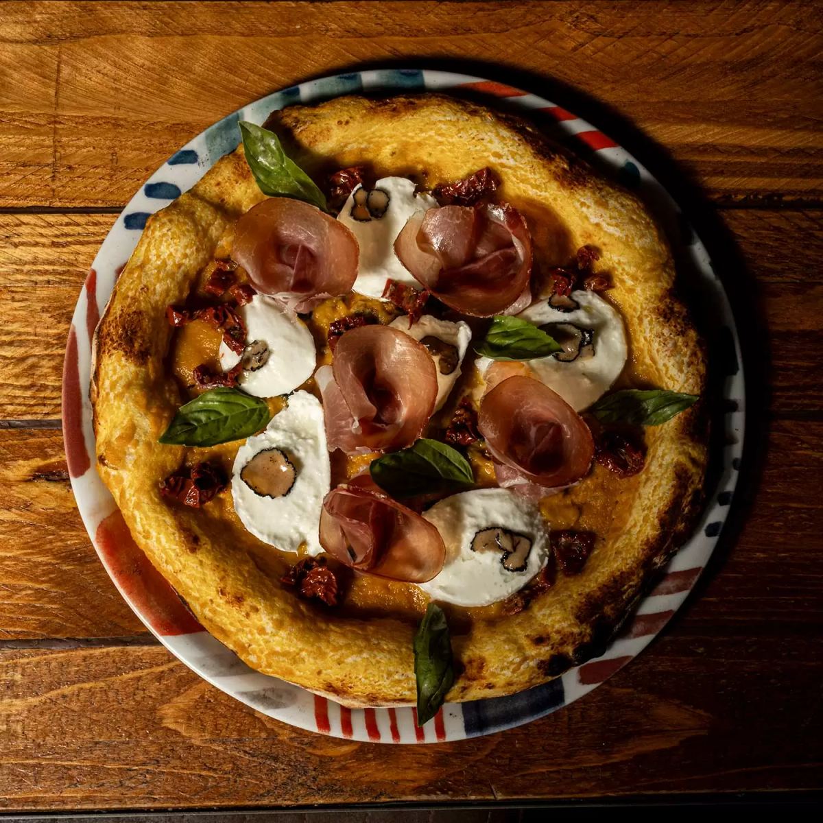 Sala ristorante di Vulcano Milano Pizza e Carne