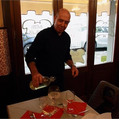 Interno dell'osteria Il Barroccio a Firenze