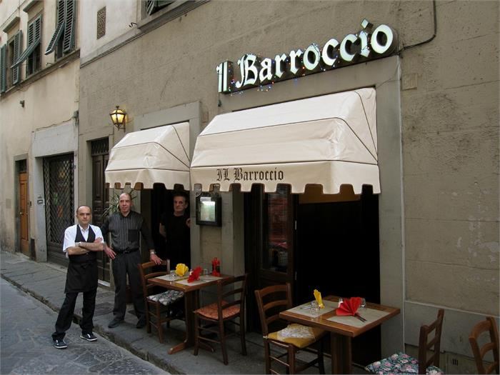Atmosfera tradizionale nell'osteria Il Barroccio Firenze