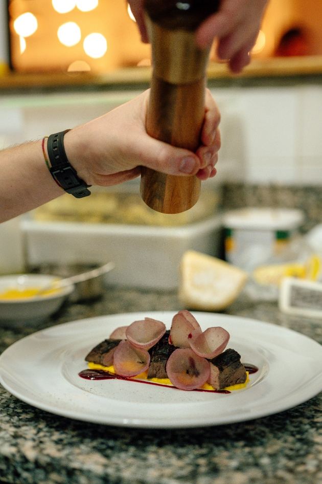 Piatto della tradizione emiliana all'Osteria del Tortellino