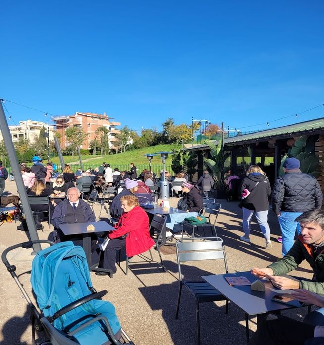 Interno del locale Il Casotto