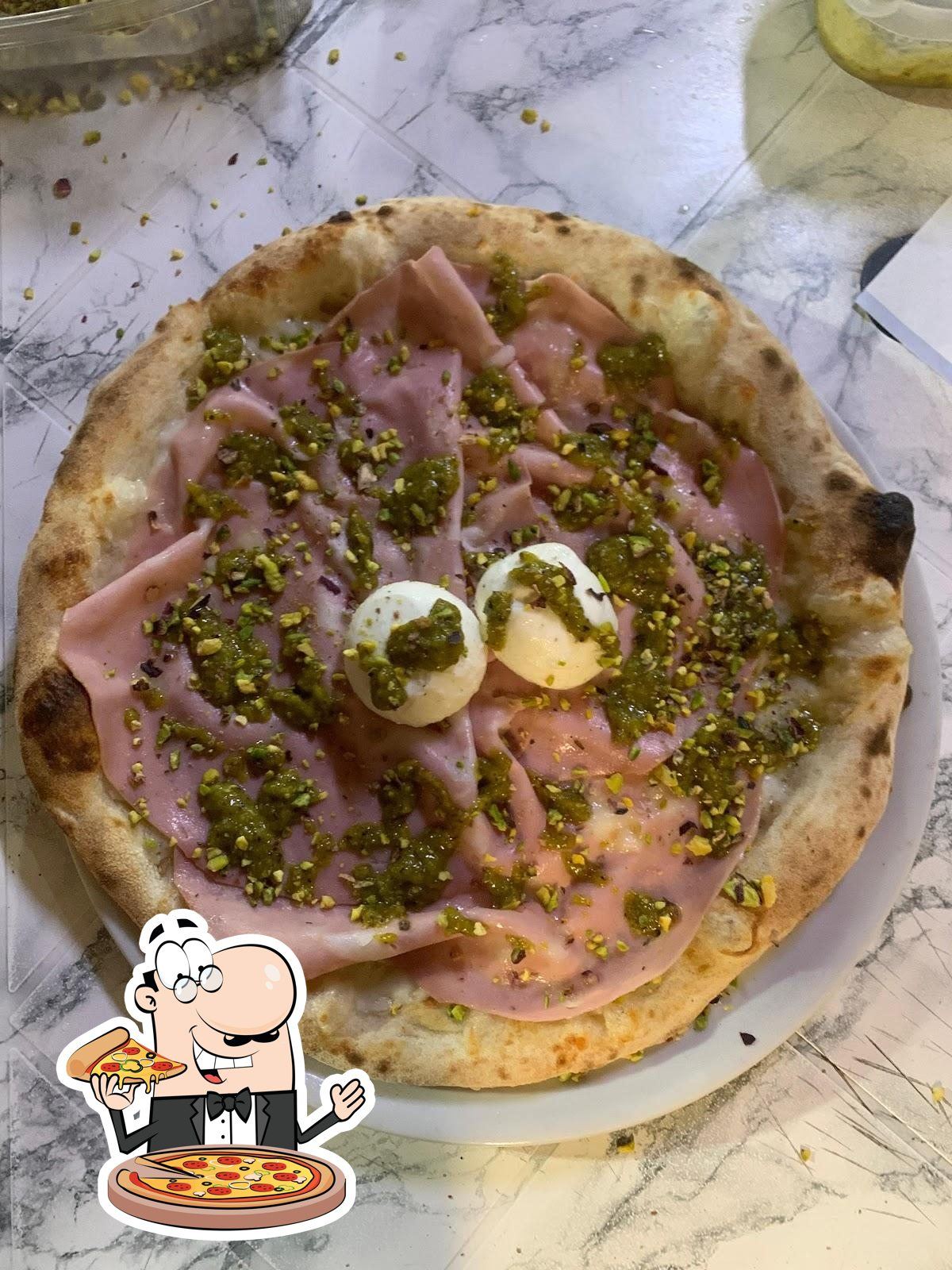 Pizza cotta nel forno a legna de La Svolta del Gusto