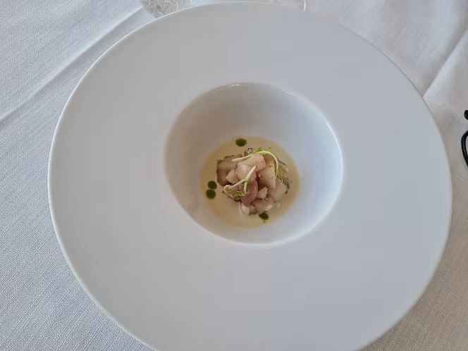 Ambiente interno del ristorante Frontemare