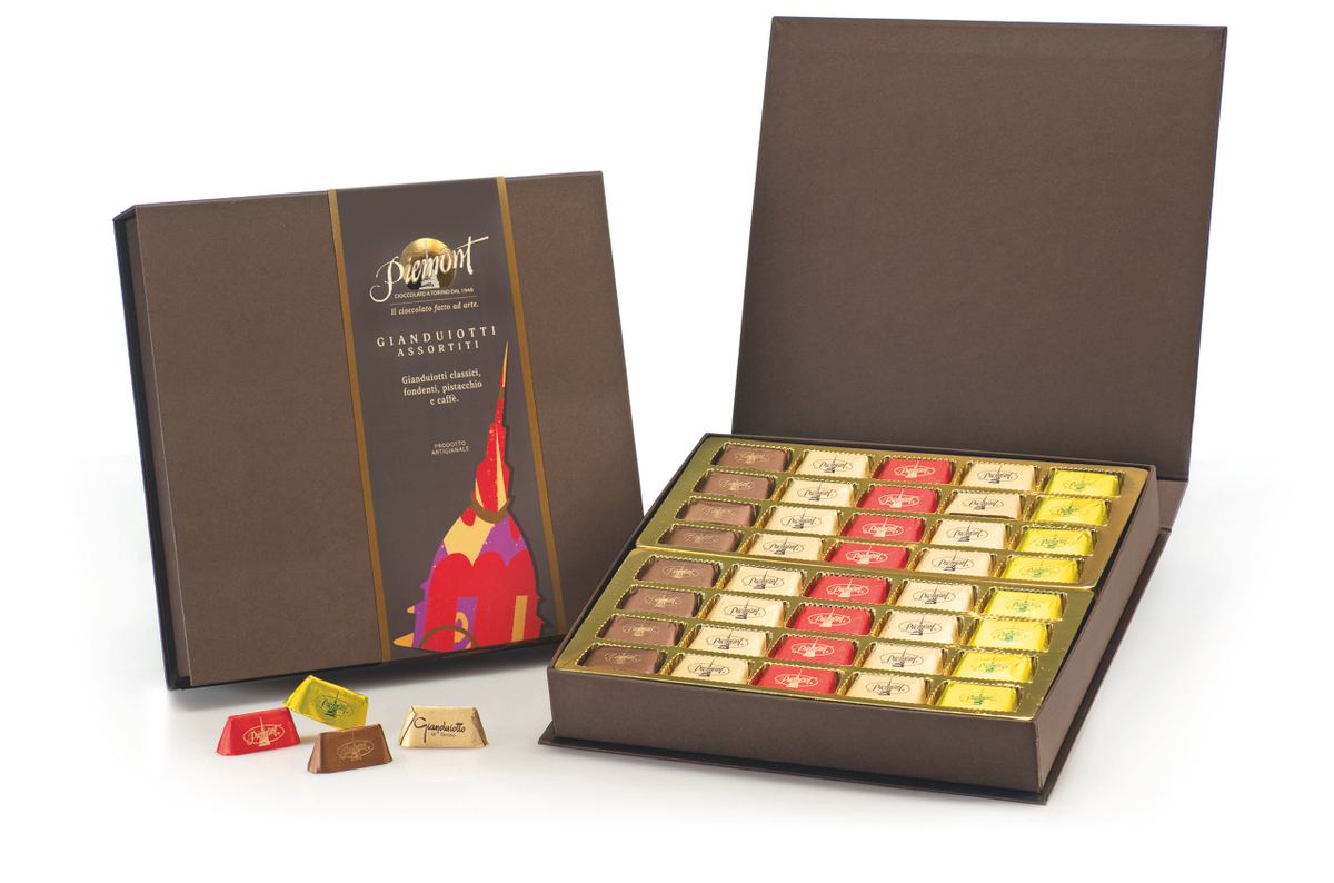 Confezione elegante delle specialità Piemont Cioccolato dal 1948