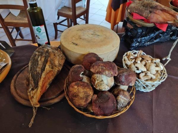 Prodotti tipici e cesti regalo del Ristorante Piccolo Ranch