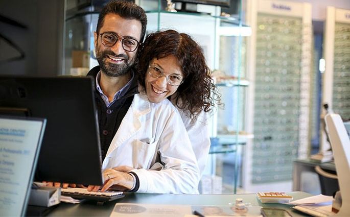Visual Company di Francesco Fumarola Primo centro di progettazione occhiali In Italia con tripla garanzia
