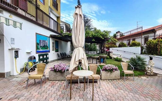 Residenza per anziani - VILLA IRIS - di PATRIZIA GANGALE E NICOLE GALLINUCCI