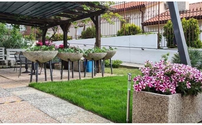 Residenza per anziani - VILLA IRIS - di PATRIZIA GANGALE E NICOLE GALLINUCCI
