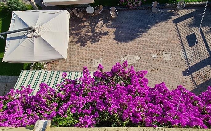 Residenza per anziani - VILLA IRIS - di PATRIZIA GANGALE E NICOLE GALLINUCCI