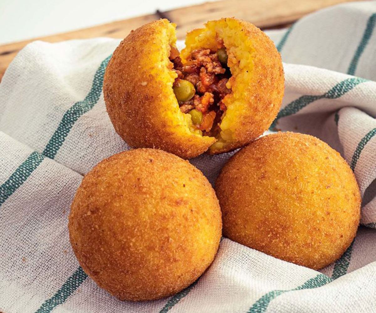 Arancina classica palermitana di Nino U' Ballerino
