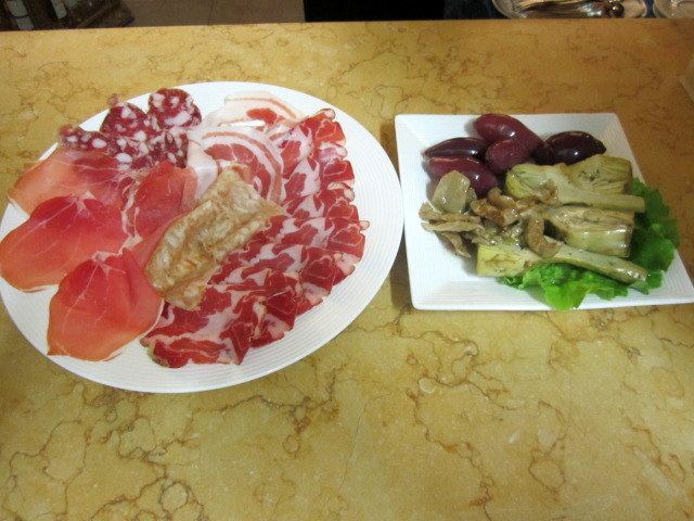 Dettaglio della sala della Trattoria Paoli