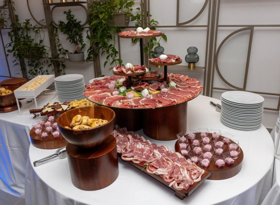 Truth Event & Restaurant