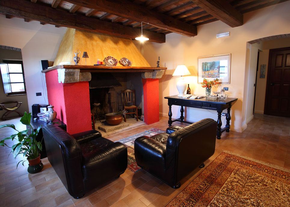 Espace extérieur de l'Agriturismo il Casalino avec vue sur les montagnes
