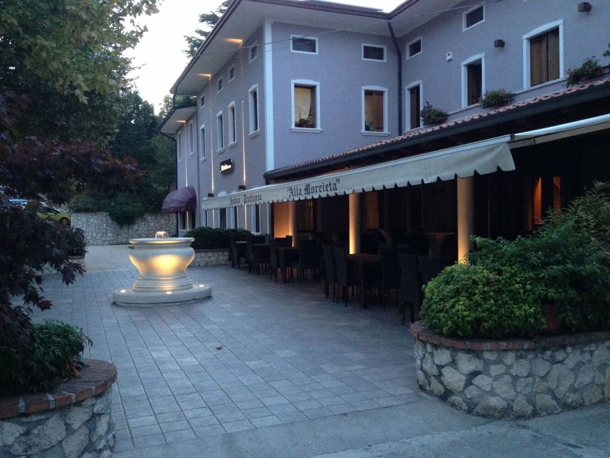 Sala interna dell'Antica Trattoria Moreieta ad Arcugnano