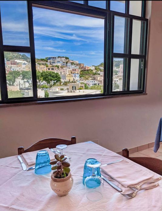ALBERGO RISTORANTE LE QUERCE Ponza