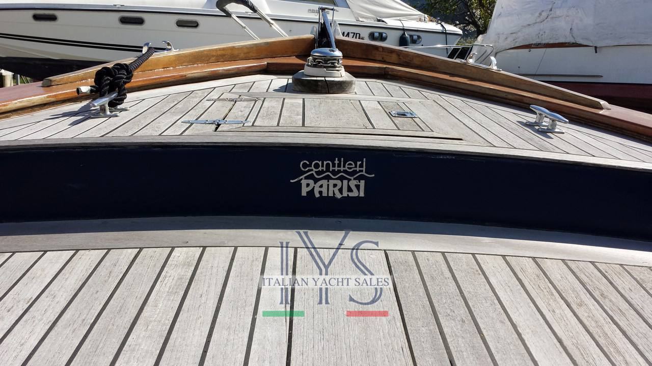 CANTIERI PARISI - Costruzioni, Riparazioni, Rimessaggi - Ormeggio e Rifornimento Gasoli Yacht e Super Yacht