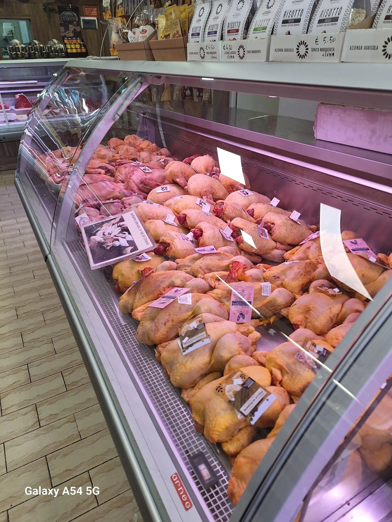 Banco carni presso Pollo San Marco ad Arezzo