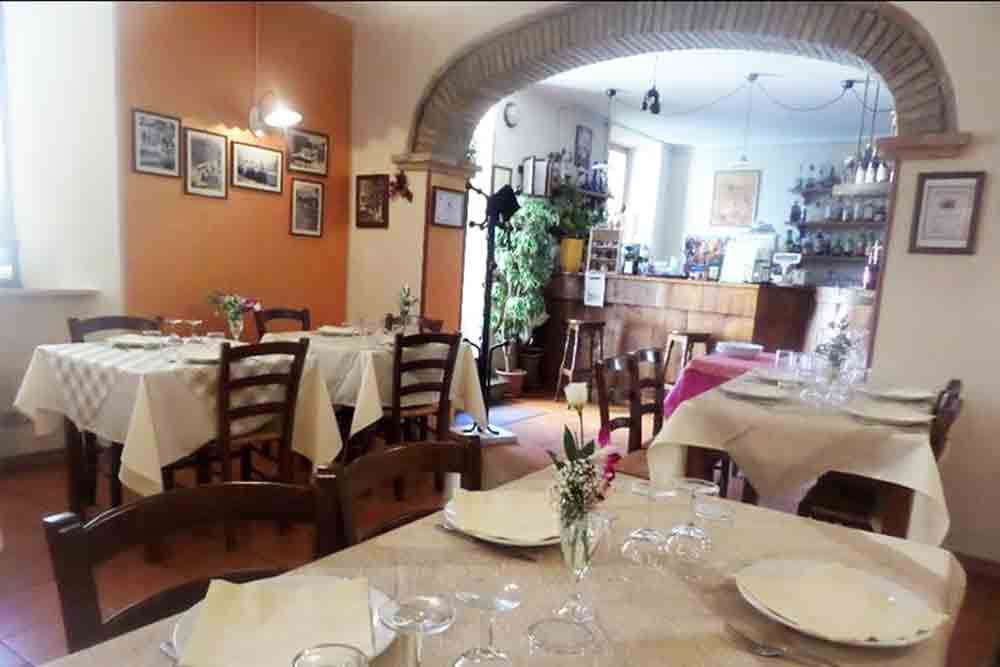 Interno accogliente dell'Osteria Nido Dell'Astore