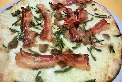 Sala pizzeria de Il Mulino Ristorante Pizzeria a Gualdo Cattaneo