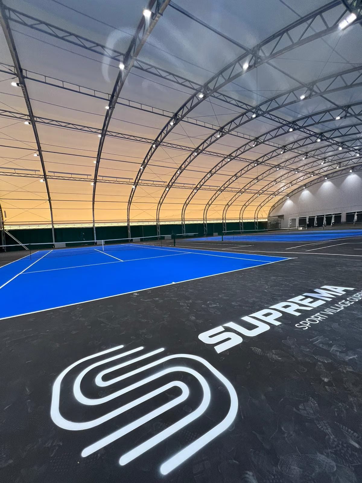 Campo da tennis al Sport Village Gubbio