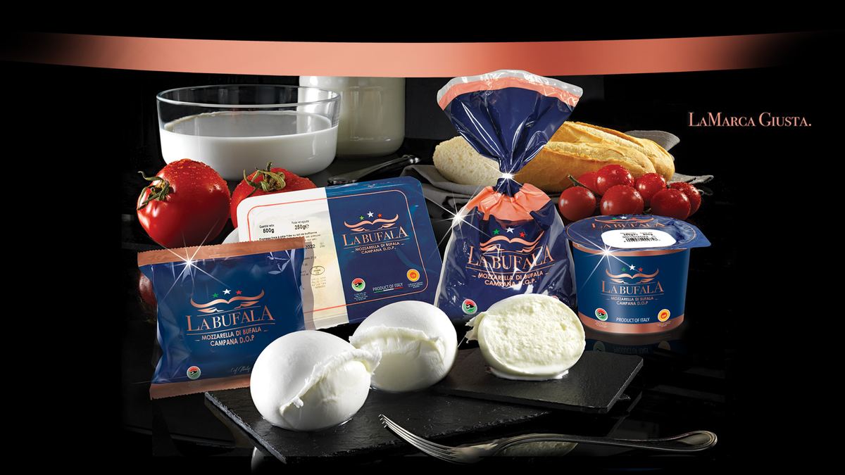 Mozzarella di bufala linea La Bufala di Casearia Cioffi