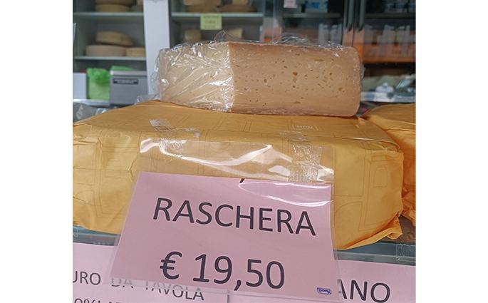 ''MARIO CHEL DAL FORMADI'' DI BERTOSSI LUCIA - Cassacco - Ambulante di Formaggi e Latticini
