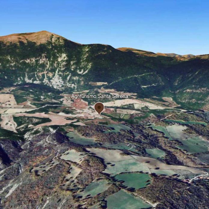 Vista aerea dell'Agriturismo Santa Serena a Cerreto di Spoleto
