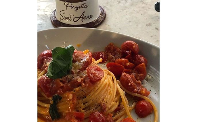 Trattoria & Pizzeria - Piazzetta Sant'Anna - DAL PAVAROTTI DEL GUSTO