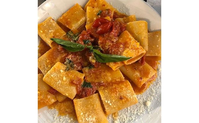 Trattoria & Pizzeria - Piazzetta Sant'Anna - DAL PAVAROTTI DEL GUSTO